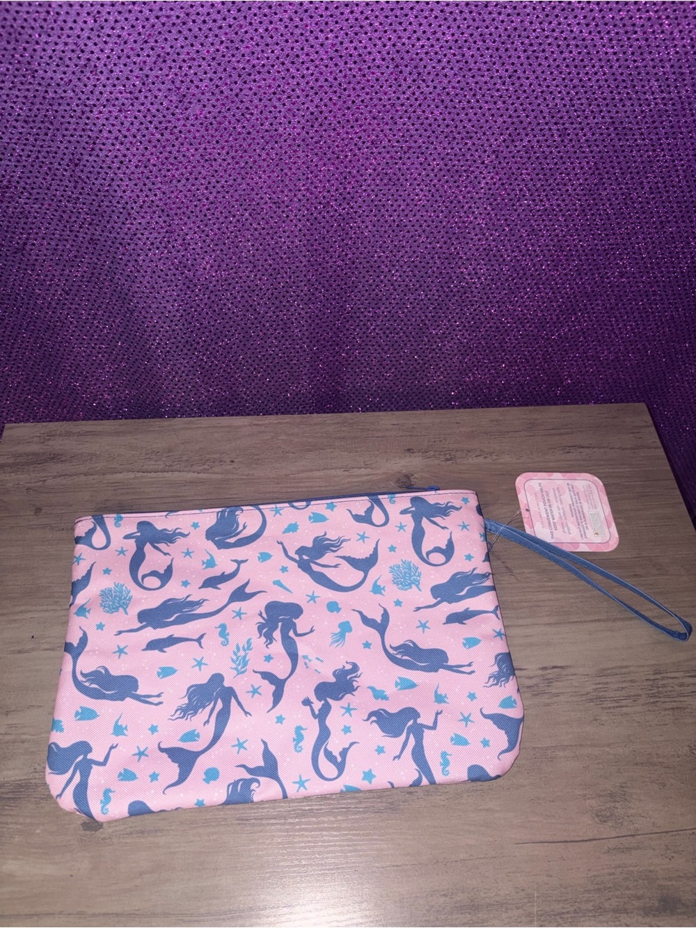 ๐๐NWT Sol Mate Pink Mermaid Print Wristlet Pouch Zip Cosmetic Makeup Travel Bag - Picture 5 of 7